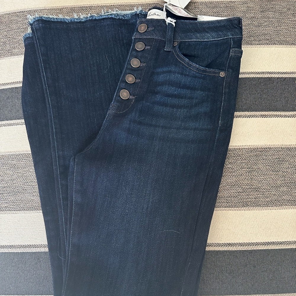 Women’s bootcut KanCan jean size 7/27